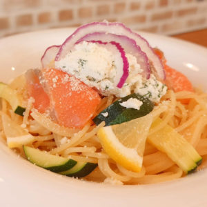 スモークサーモンとリコッタチーズのレモンバター