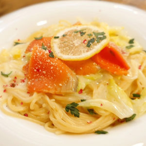 春キャベツとスモークサーモンのレモンクリーム