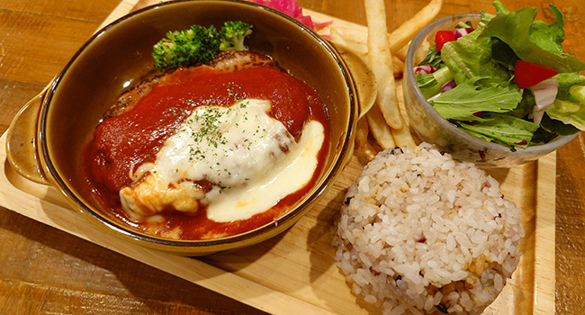 トマトチーズハンバーグ